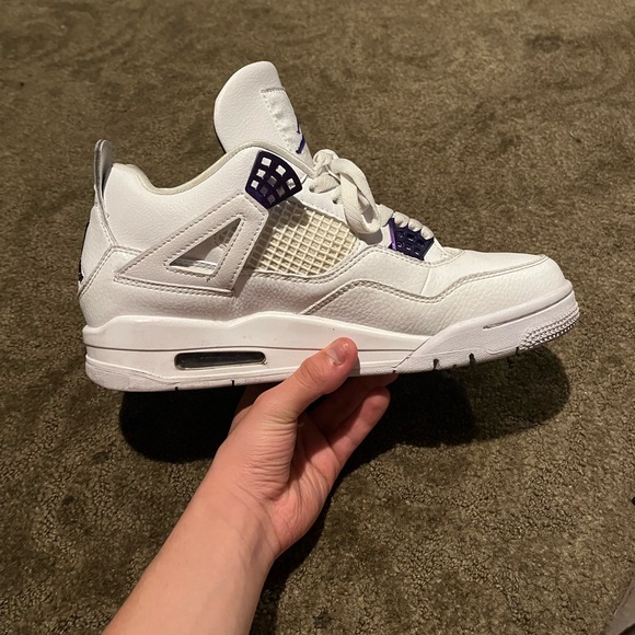 Jordan 4 Retro Metallic Purple - Picture 4 of 7